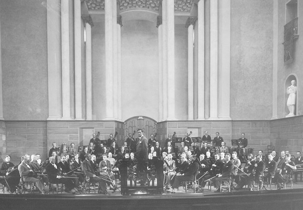 Old photo of the mail hall. 